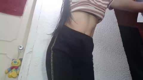 Snapshot of emilymonroe20 chatting on November 2025 04:06:01 PM Nickole online show from November 2025 04:06:01 PM