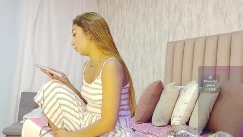 My IG - EmilyParker   online show from November 2025 04:49:01 PM