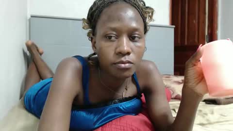 Snapshot of emilyposha chatting on October 2025 07:16:01 PM Emilly online show from October 2025 07:16:01 PM