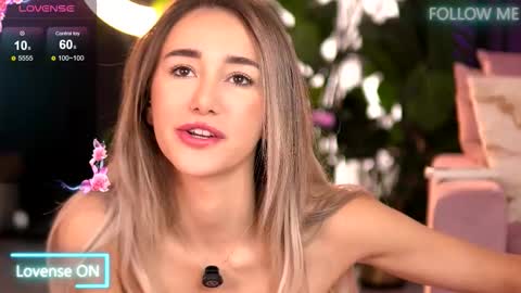 Emily online show from October 2025 05:57:02 AM