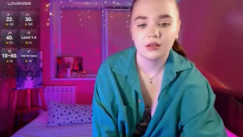 Emily  Emi online show from November 2025 03:00:02 PM