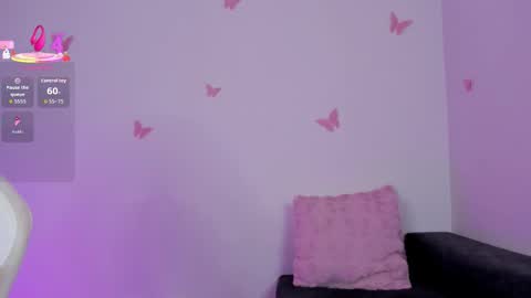 Emily  online show from October 2025 10:24:01 AM