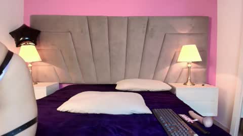 emily online show from January 2026 08:58:02 PM