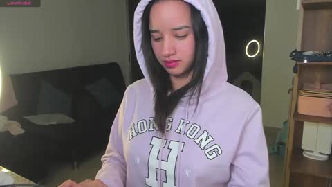 Snapshot of emilyrousex chatting on January 2025 01:06:02 AM emilyrousex online show from January 2025 01:06:02 AM