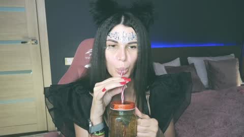 Emily online show from February 2025 11:08:02 AM