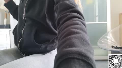 Snapshot of emilyweed chatting on February 2025 09:35:01 AM Emily ----  online show from February 2025 09:35:01 AM