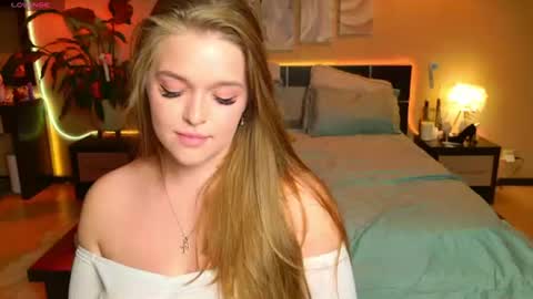emilywhisperawesome online show from August 2026 08:52:02 PM