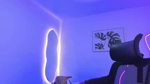 E M I L Y online show from November 2025 03:49:02 AM