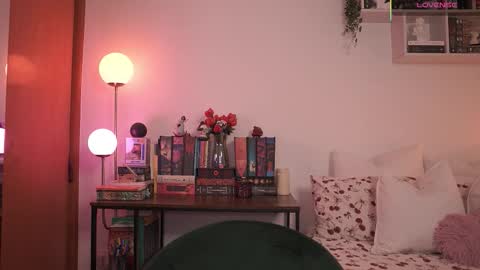 IG thickemmsss online show from December 2025 08:16:02 PM