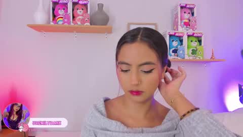 Emily Bank online show from September 2025 07:36:02 PM