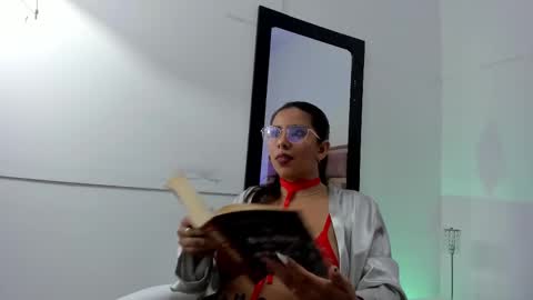 emilyy_cooperr online show from February 2025 03:08:01 AM