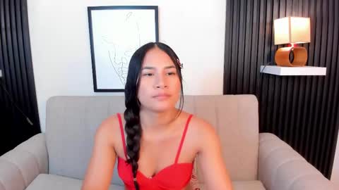emilyy_kim online show from October 2025 10:33:02 PM