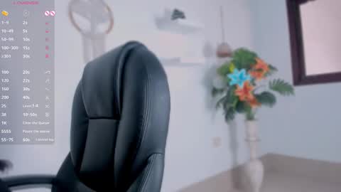 emilyy_kim online show from March 2026 07:10:02 PM