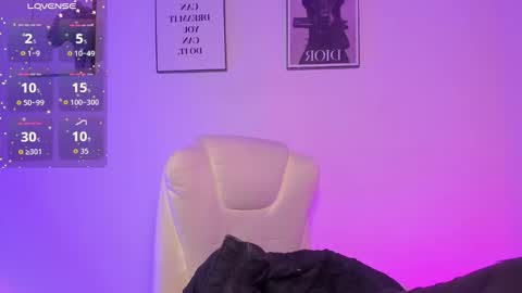 Emily  online show from January 2026 04:09:02 PM