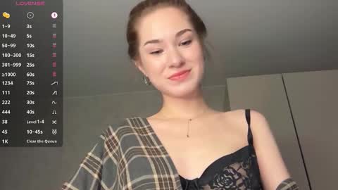 Nadya online show from October 2025 12:22:02 AM