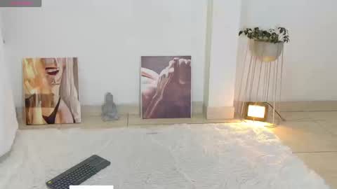 Snapshot of emiryann chatting on September 2025 11:48:01 PM Eimy online show from September 2025 11:48:01 PM