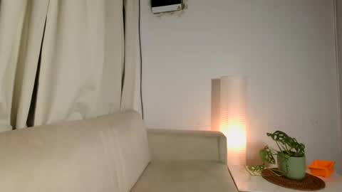 emma______1996 online show from July 2026 07:22:02 AM