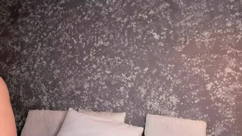 Emma online show from April 2026 07:43:01 PM