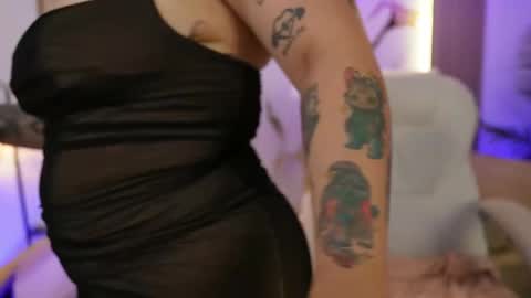 emma__walkerr_ online show from April 2026 07:07:02 PM