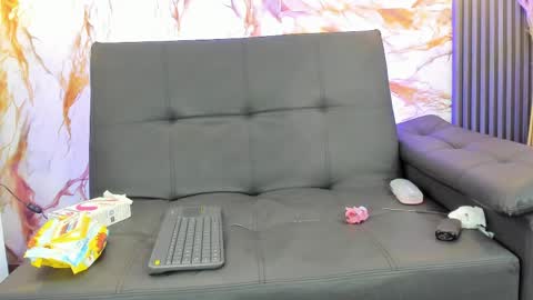 emma_angel_04 online show from May 2026 02:25:02 PM