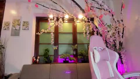 Snapshot of emma_ayala chatting on November 2025 09:14:01 PM emma_ayala online show from November 2025 09:14:01 PM