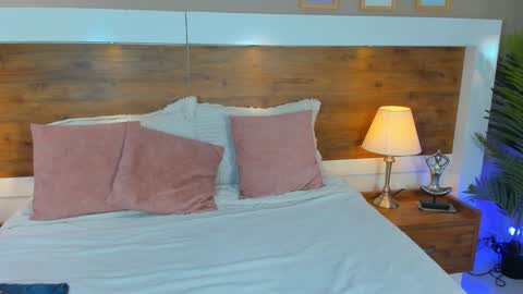 Snapshot of emma_bakker_ chatting on January 2025 05:44:02 PM Emma online show from January 2025 05:44:02 PM