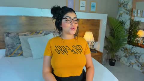 Snapshot of emma_bakker_ chatting on February 2025 12:37:01 PM Emma online show from February 2025 12:37:01 PM