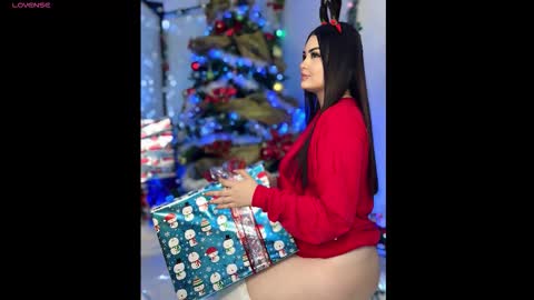 emma online show from December 2025 07:44:01 PM