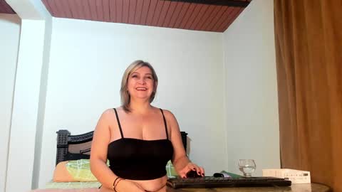 Snapshot of emma_brown777 chatting on January 2025 02:14:01 AM ALBA online show from January 2025 02:14:01 AM
