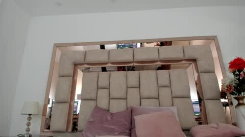 Snapshot of emma_castilloo chatting on December 2024 07:22:01 PM Emma Castillo online show from December 2024 07:22:01 PM