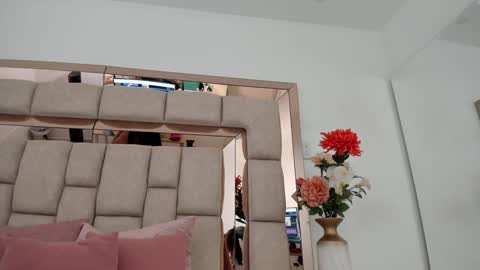 Snapshot of emma_castilloo chatting on January 2025 10:30:02 PM Emma Castillo online show from January 2025 10:30:02 PM