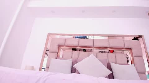 Emma Castillo online show from April 2026 10:21:02 PM