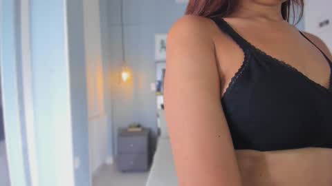 Snapshot of emma_crawford_ chatting on October 2025 09:59:01 PM Emma online show from October 2025 09:59:01 PM