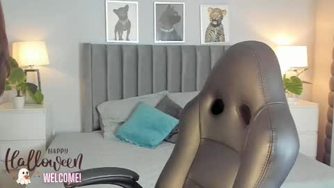 Snapshot of emma_crawford_ chatting on November 2025 08:33:02 PM Emma online show from November 2025 08:33:02 PM