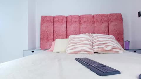 Emma online show from December 2025 03:03:01 AM