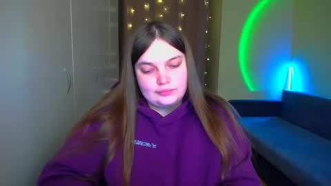 Snapshot of emma_dorn chatting on October 2025 08:44:01 AM Eva online show from October 2025 08:44:01 AM