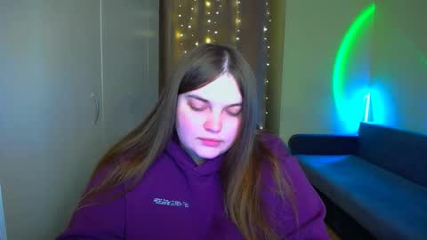 Snapshot of emma_dorn chatting on November 2025 07:08:02 AM Eva online show from November 2025 07:08:02 AM