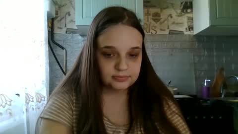Snapshot of emma_emmochka chatting on April 2026 11:59:02 AM emma_emmochka online show from April 2026 11:59:02 AM
