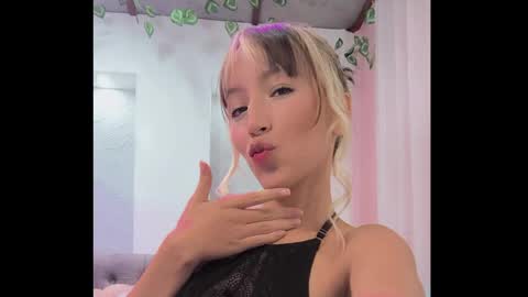 Snapshot of emma_jan_ chatting on June 2026 07:41:01 PM Emma jan online show from June 2026 07:41:01 PM