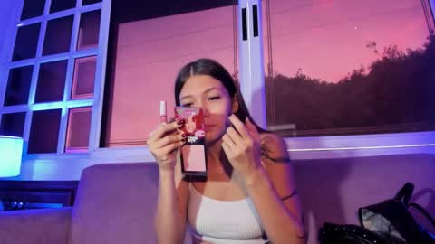 emma_jhoons online show from February 2026 11:48:02 AM