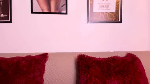 emma_jonness online show from September 2025 05:18:02 PM