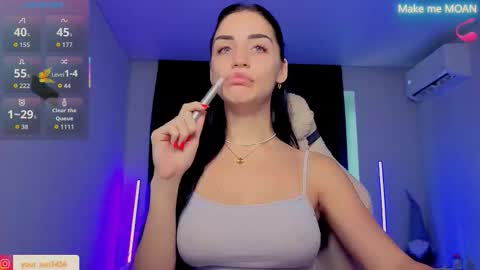 Snapshot of emma_jordan chatting on October 2025 07:28:01 AM Emma online show from October 2025 07:28:01 AM