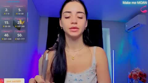 Snapshot of emma_jordan chatting on November 2025 11:19:01 AM Emma online show from November 2025 11:19:01 AM