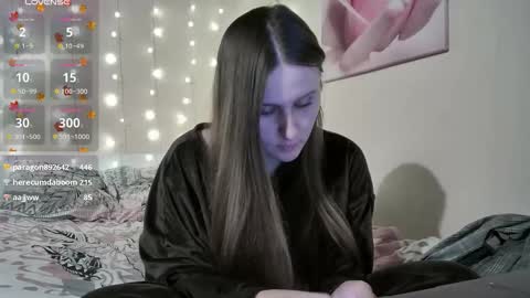emma_just online show from November 2025 09:26:02 PM