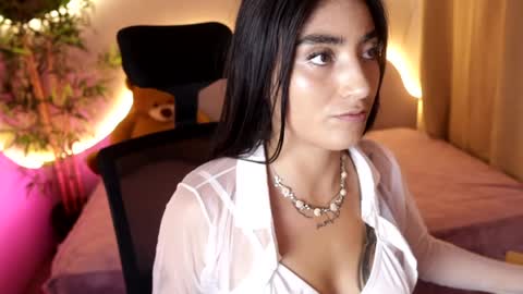 Emma online show from April 2026 10:15:01 PM