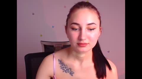 Emma online show from February 2025 10:09:02 PM