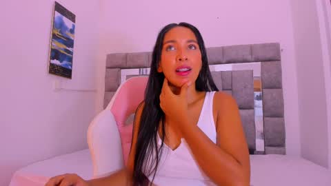 Emma online show from March 2025 12:43:01 PM