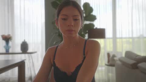 emma_lu1 online show from February 2025 08:33:01 PM