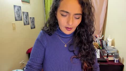  emma luxy online show from December 2024 07:01:01 AM