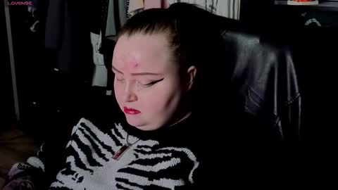 Emma Razumovskaya online show from October 2025 09:16:02 PM